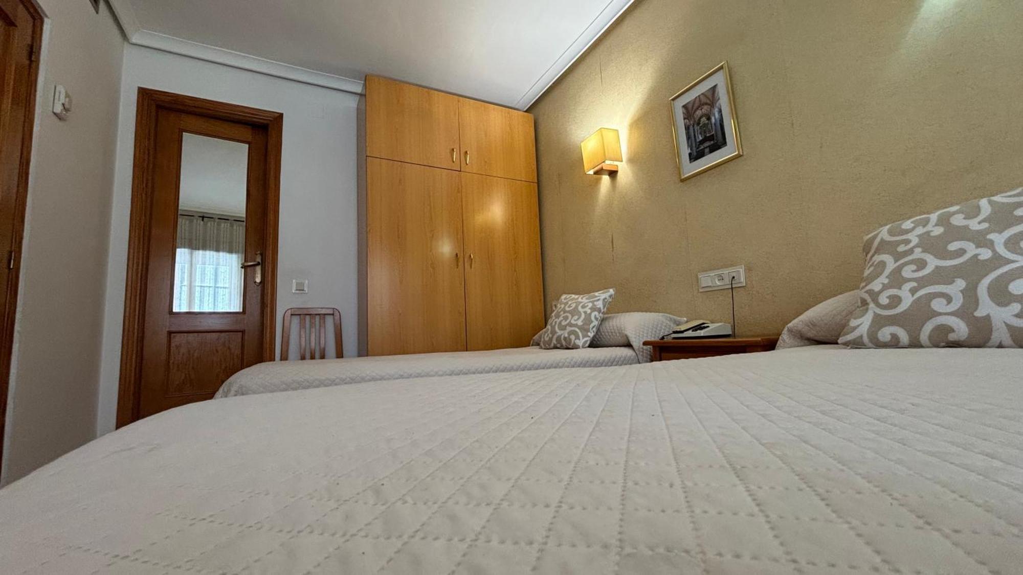 Hostal Atienzar Альбасете Экстерьер фото