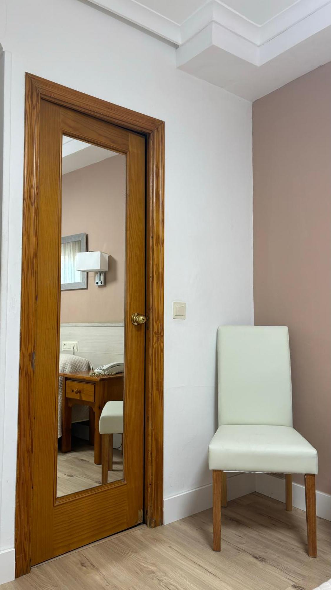 Hostal Atienzar Альбасете Экстерьер фото